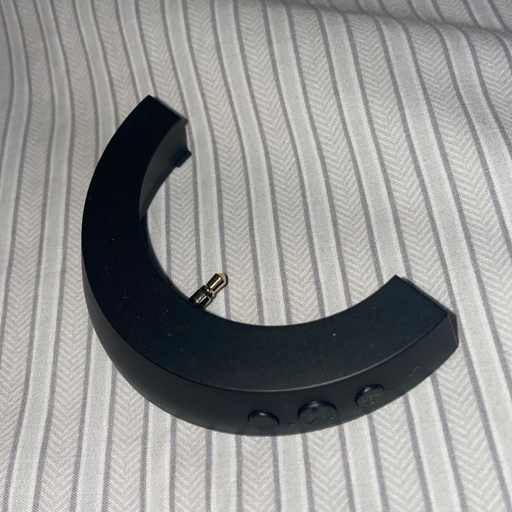 Beats Solo Bluetooth Connector